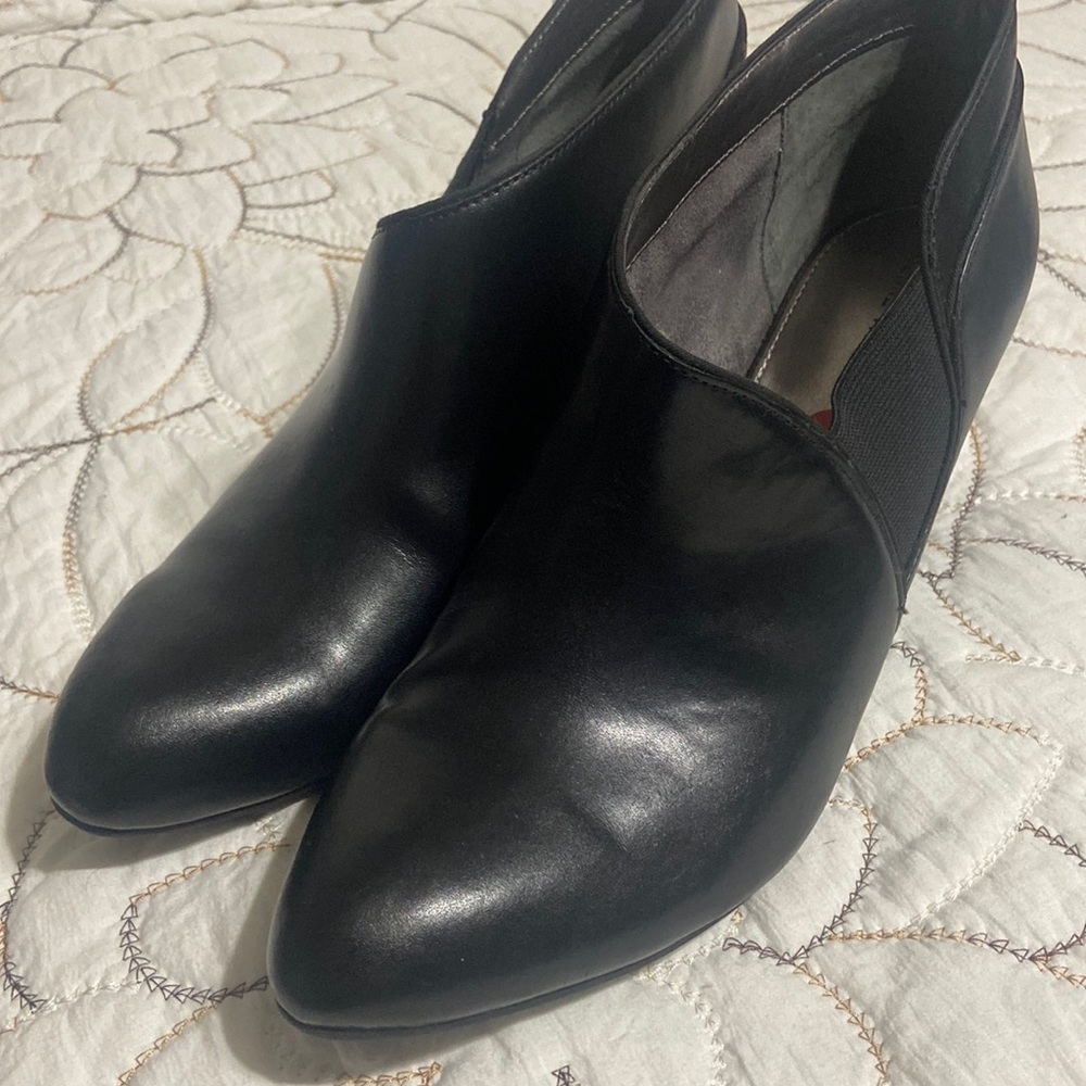 Adrienne Vittadani, black size 10 heeled booties.